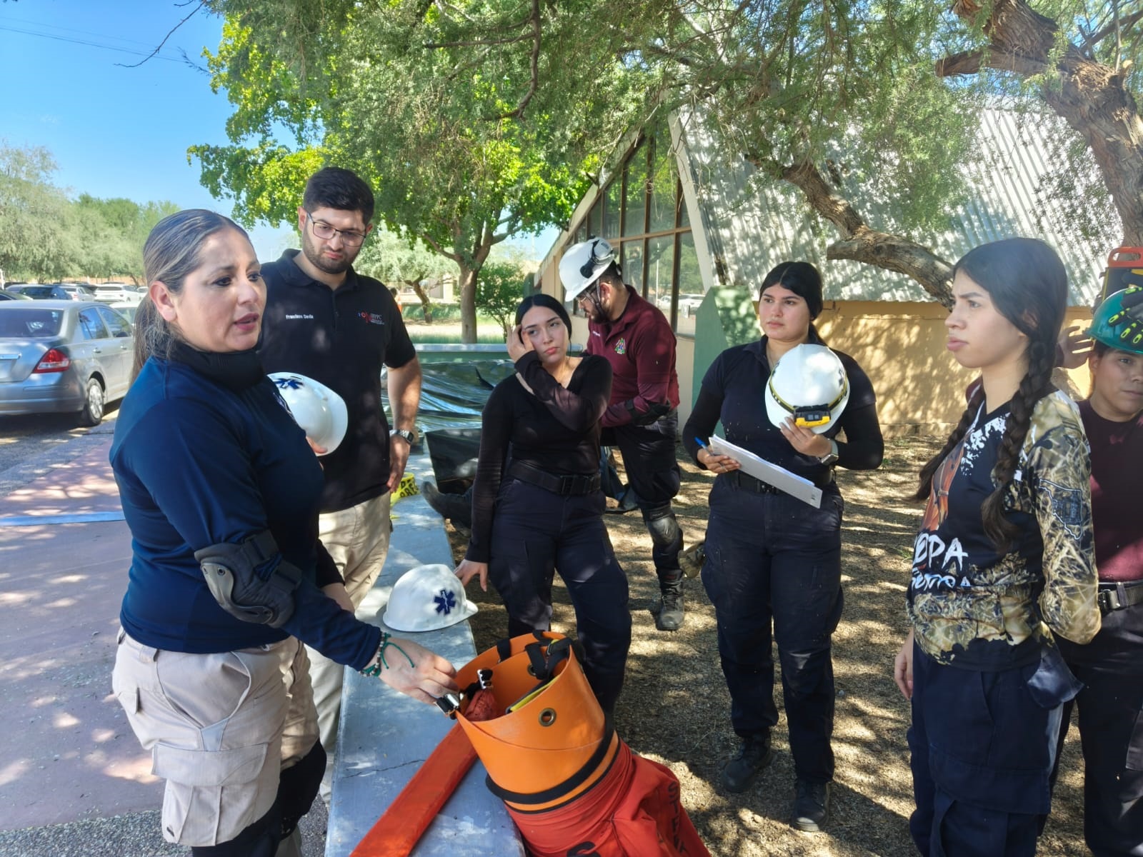 Estudiantes de la Licenciatura en Protección Civil de la UTH realizan simulacro de búsqueda y rescate