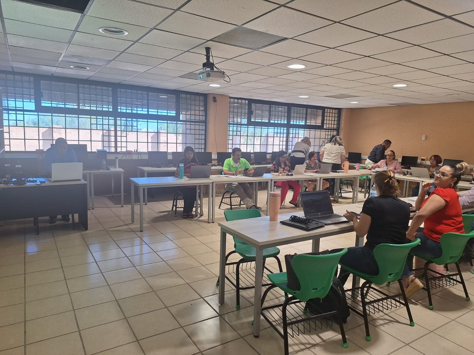 Promueve UTH certificación de docentes en estándares de competencia laboral