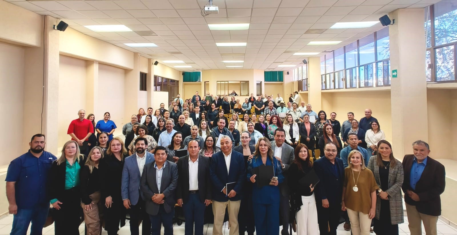 UTH fortalece la educación en Sonora con certificaciones a más de 200 docentes y administrativos
