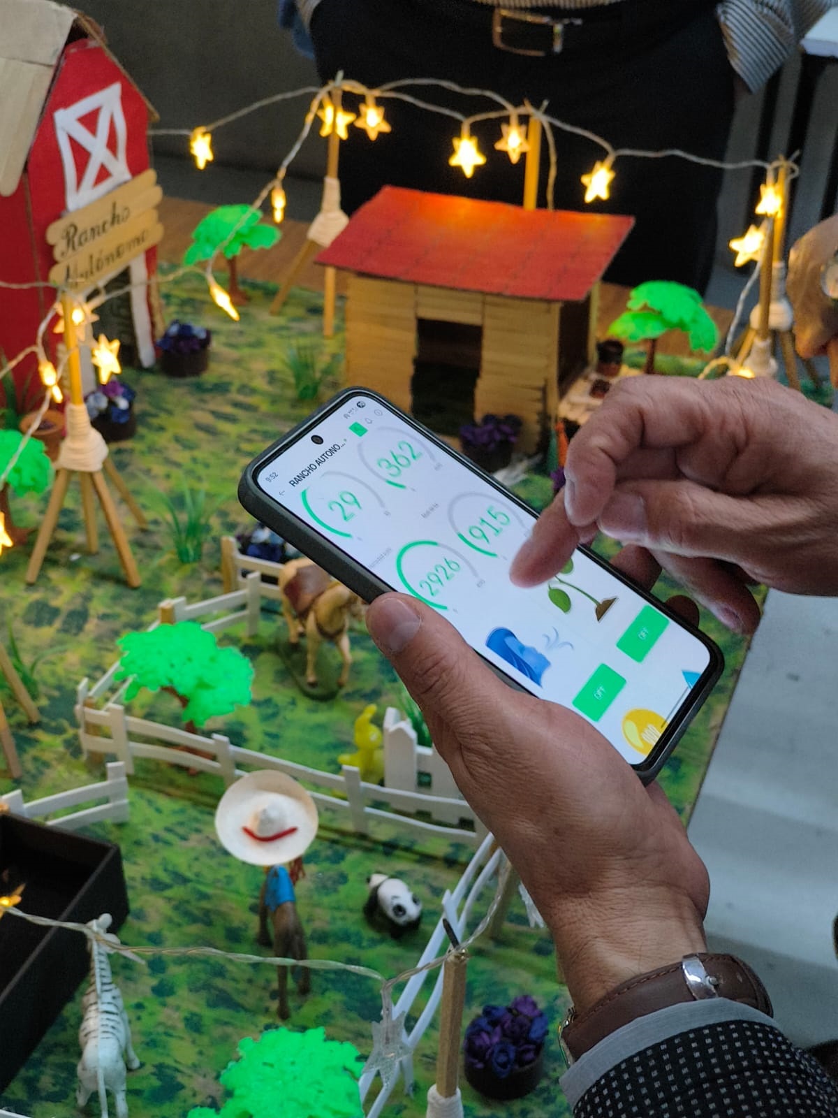 Impulsan estudiantes de la UTH soluciones innovadoras para la adaptación climática en la región Sonora–Arizona