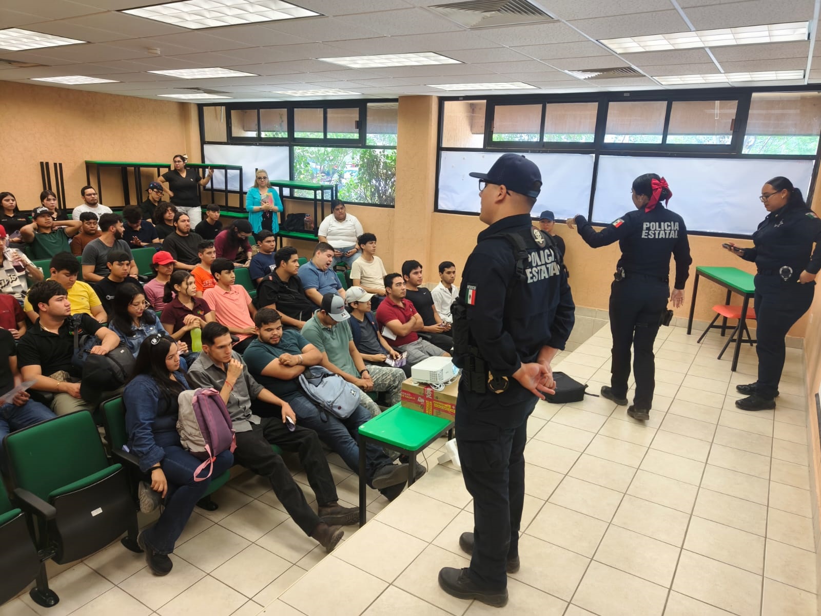 En mi empresa trabajamos por la paz: Plática con la Policía Estatal