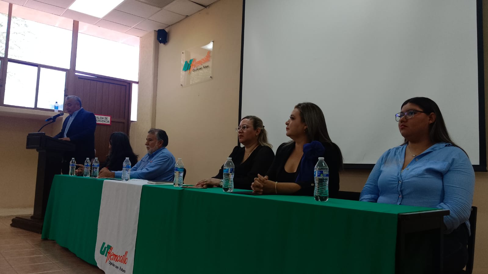 ca9894aa f605 4b4b be1a 1c1600131a82